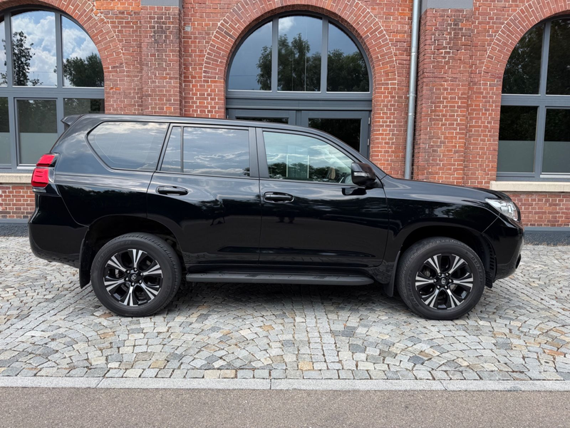 Toyota Land Cruiser Autom. *8-Fach*Top Zustand*Kamera* — photo 2