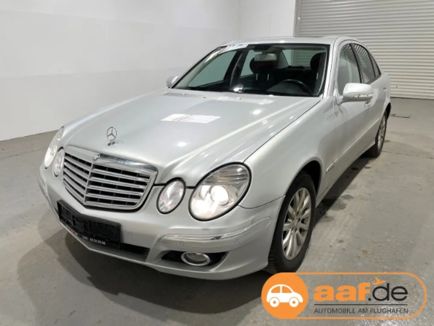 Mercedes-Benz E 220 CDI Elegance Automatik Navi Klima PDC Tempomat Silber - 1