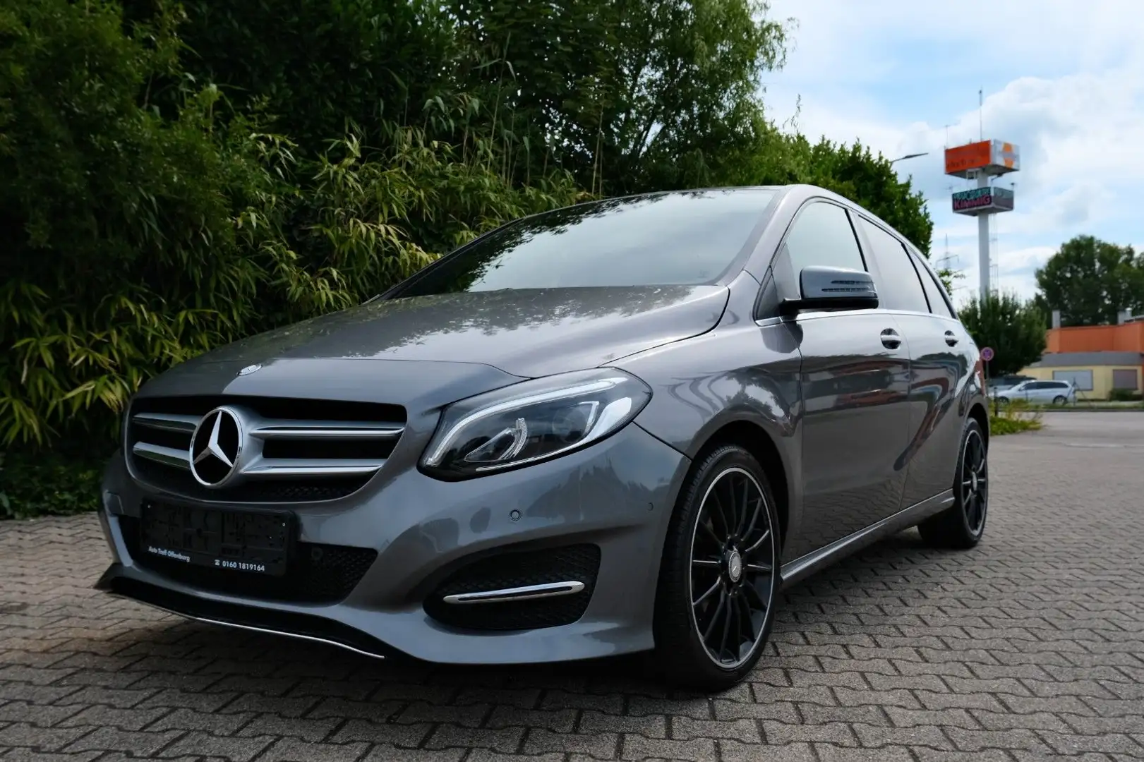 Mercedes-Benz B 200 AMG Line  Navi PDC LED SHZ T- Leder Euro 6 Сірий - 2