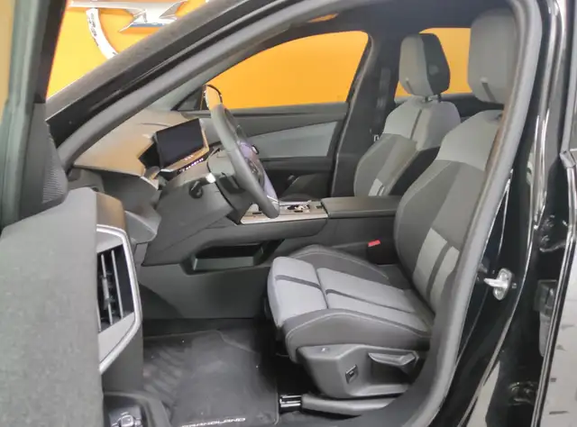 Opel Grandland view 11