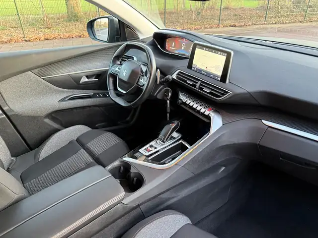 Peugeot 5008 view 13