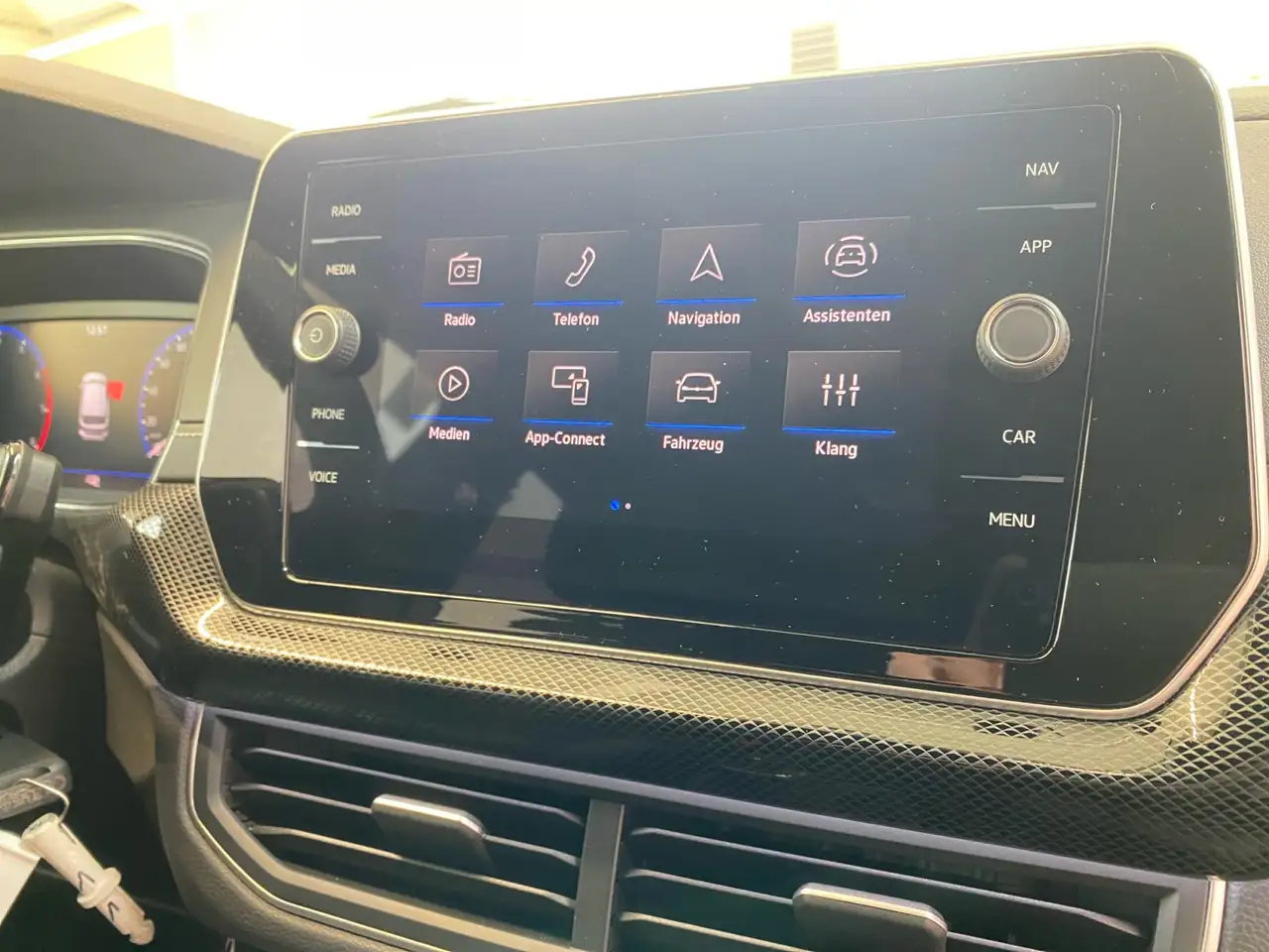 Volkswagen T-Cross R-Line 1.0 TSI DSG Ganzjahresreifen!! 13