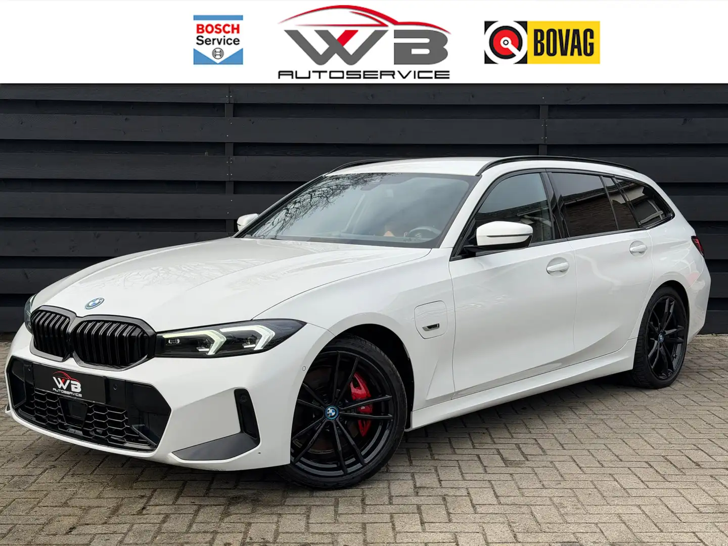 BMW 330 3-serie Touring 330e M Sport I Facelift I ACC I Bl Blanco - 1