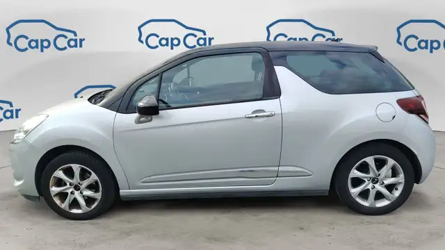 DS Automobiles DS 3 view 2