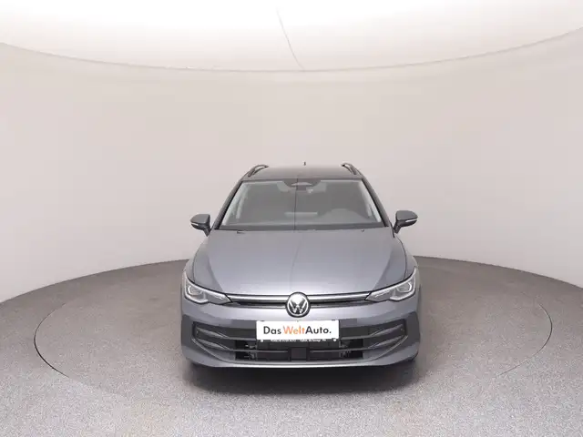 Volkswagen Golf view 3