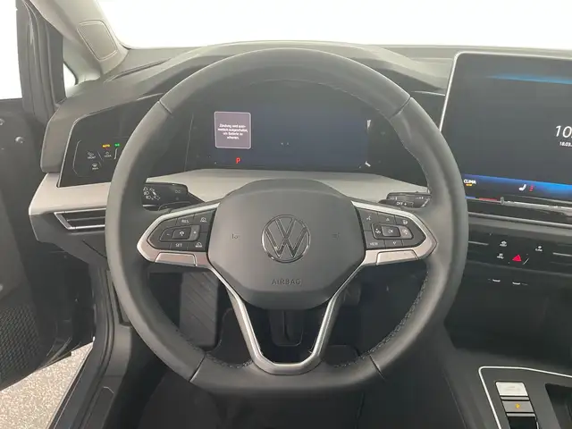 Volkswagen Golf view 13