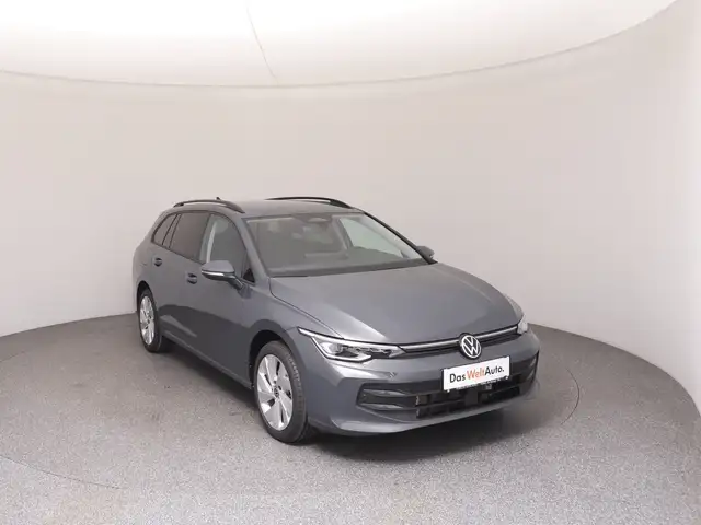 Volkswagen Golf view 2
