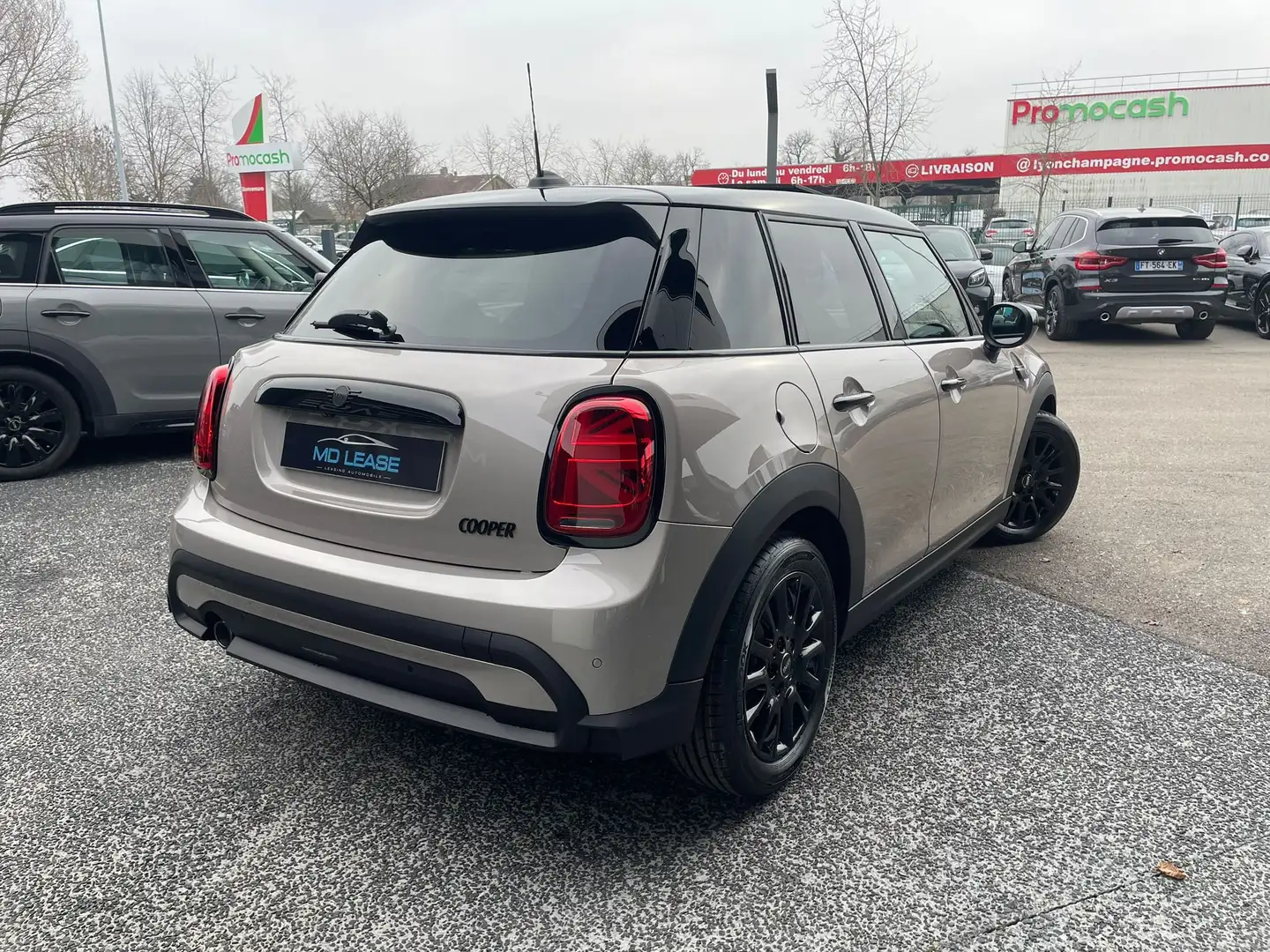 MINI Cooper 136 CH BVA7 EDITION PREMIUM PLUS Szary - 2