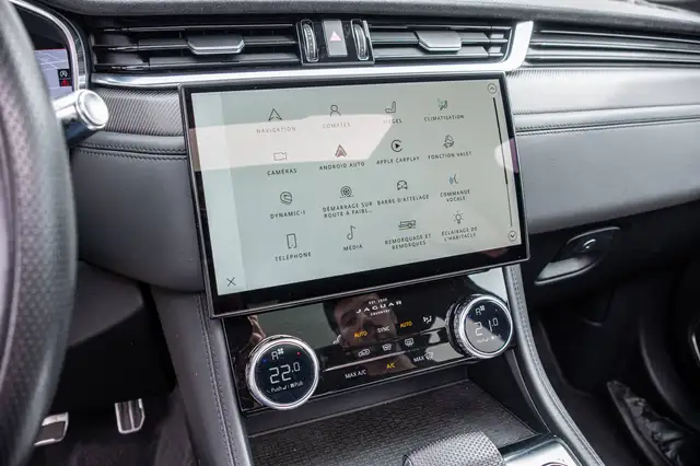 Jaguar F-Pace view 17