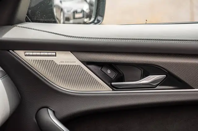 Jaguar F-Pace view 13