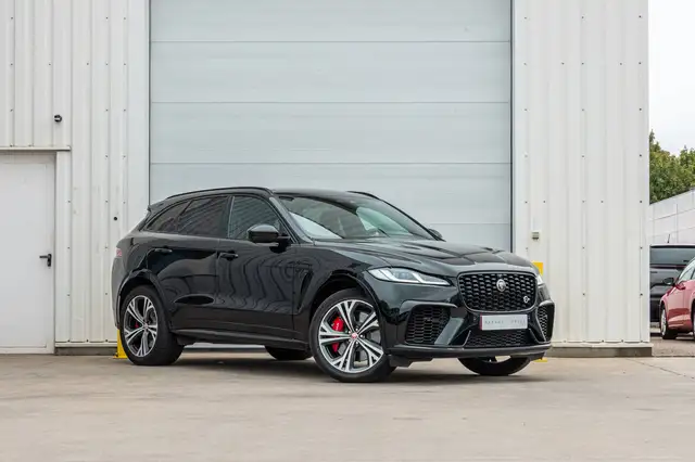 Jaguar F-Pace view 2