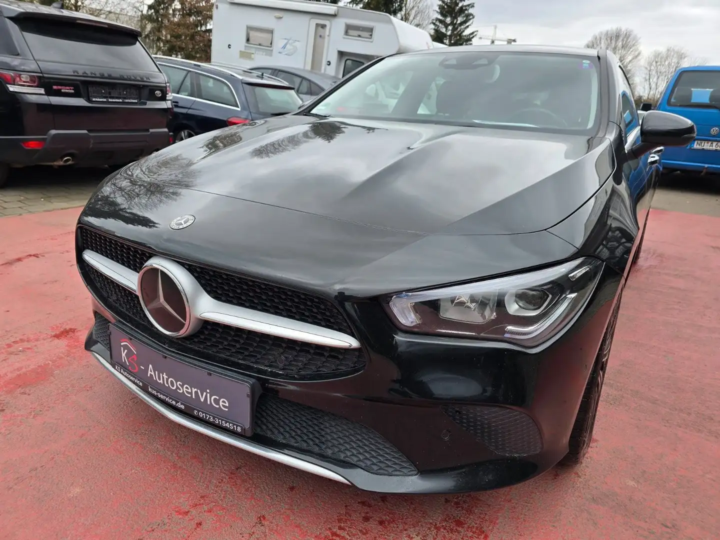 Mercedes-Benz CLA 200 Schwarz - 1