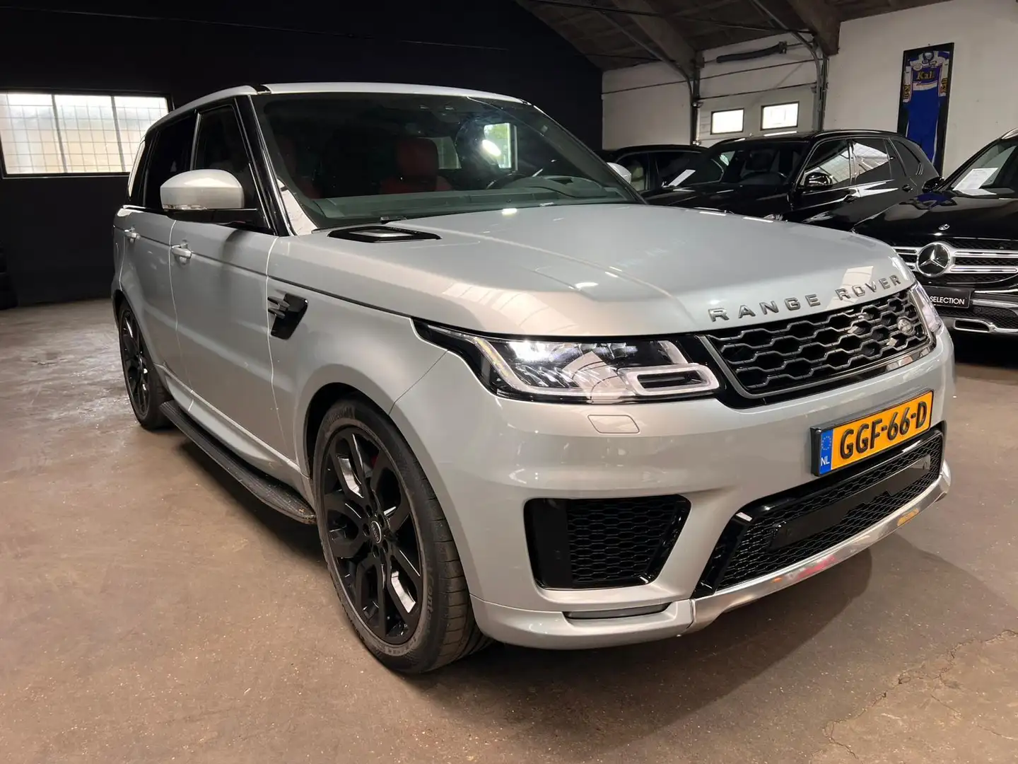Land Rover Range Rover Sport 2.0 P400e HSE Dynamic Plateado - 2