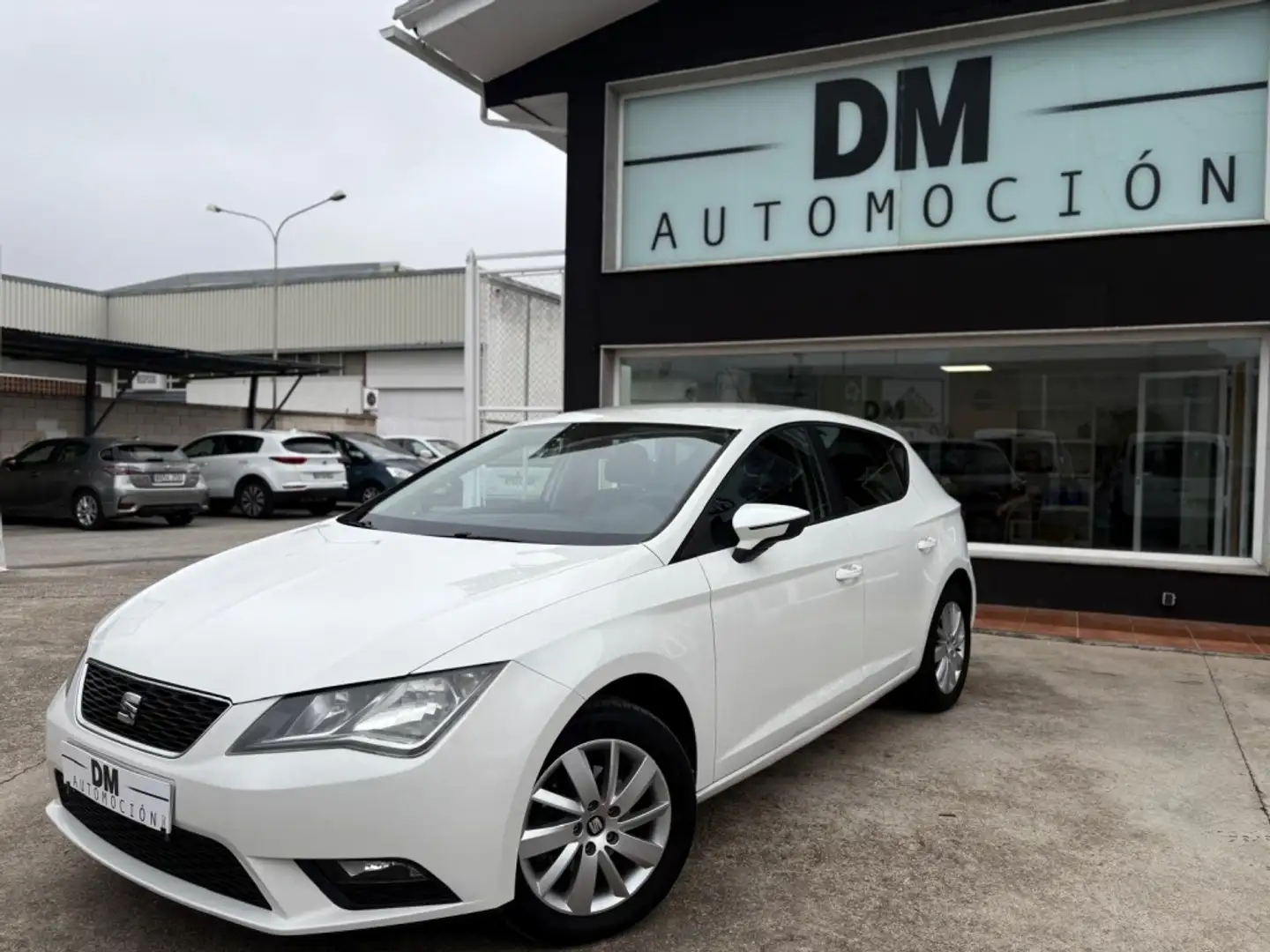 SEAT Leon 1.6TDI CR S&S Reference 105 Blanco - 1