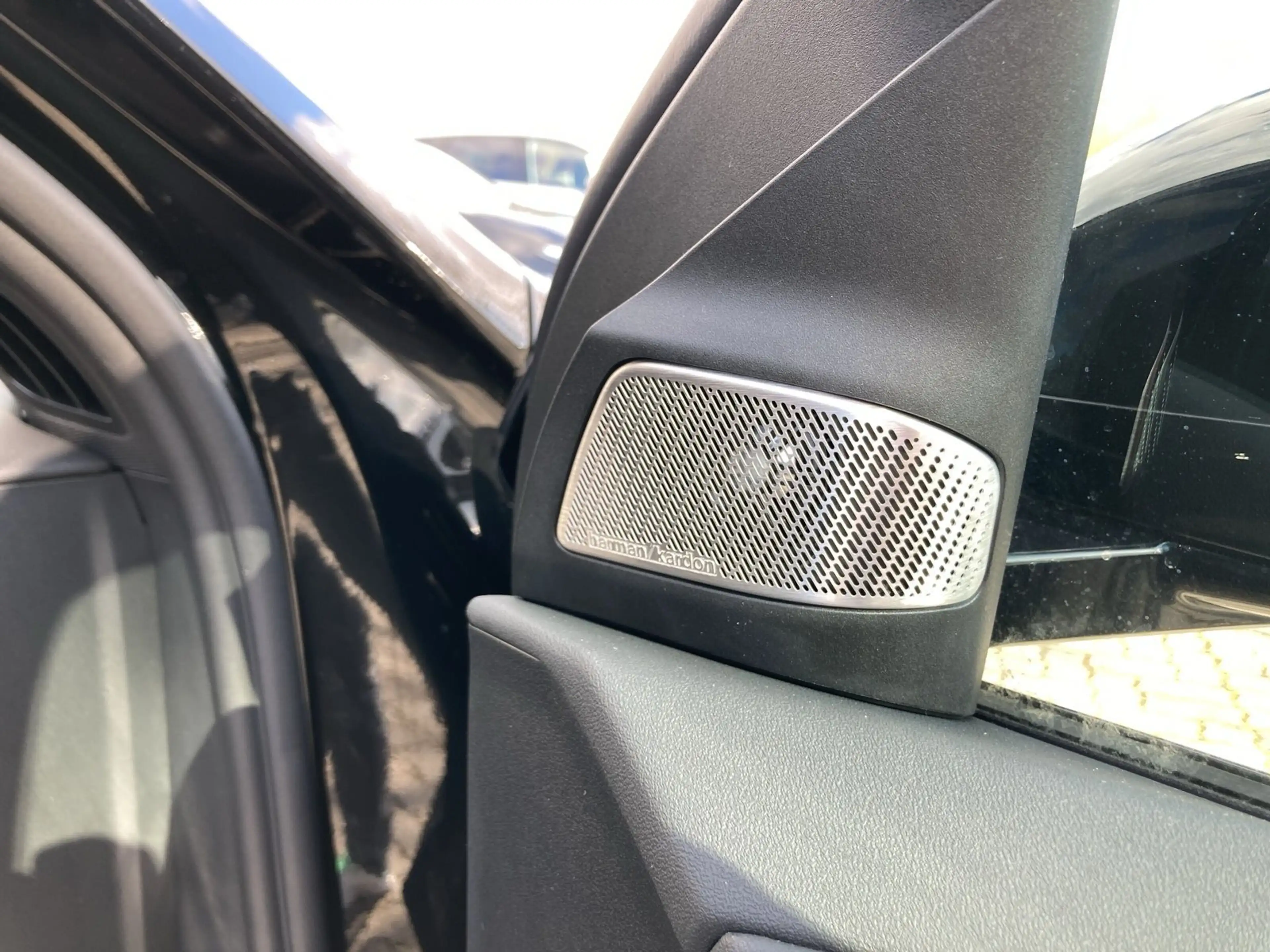 BMW iX3 50 xDrive M Sportpaket Head-Up HK HiFi DAB — photo 13