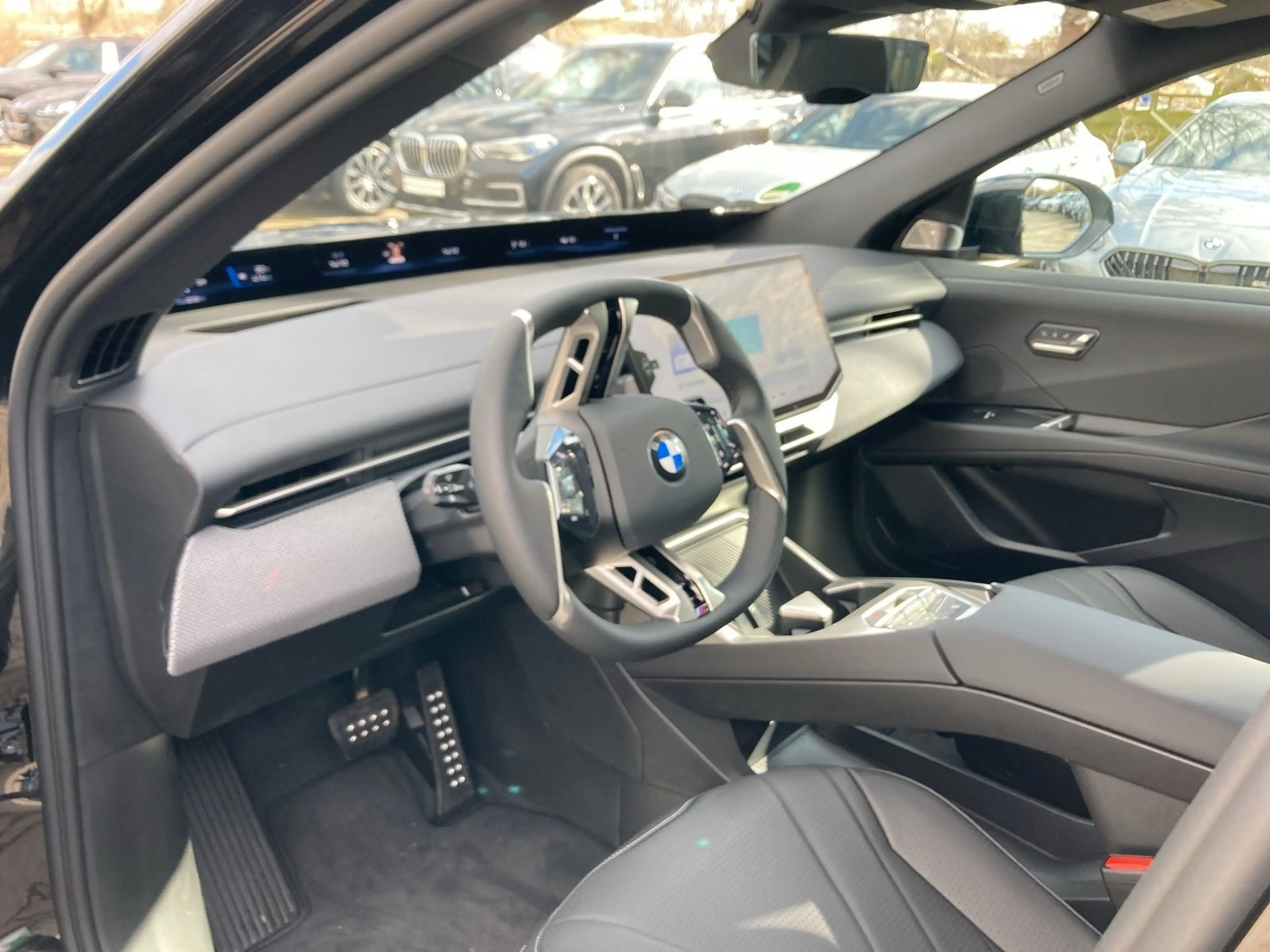 BMW iX3 50 xDrive M Sportpaket Head-Up HK HiFi DAB — photo 8