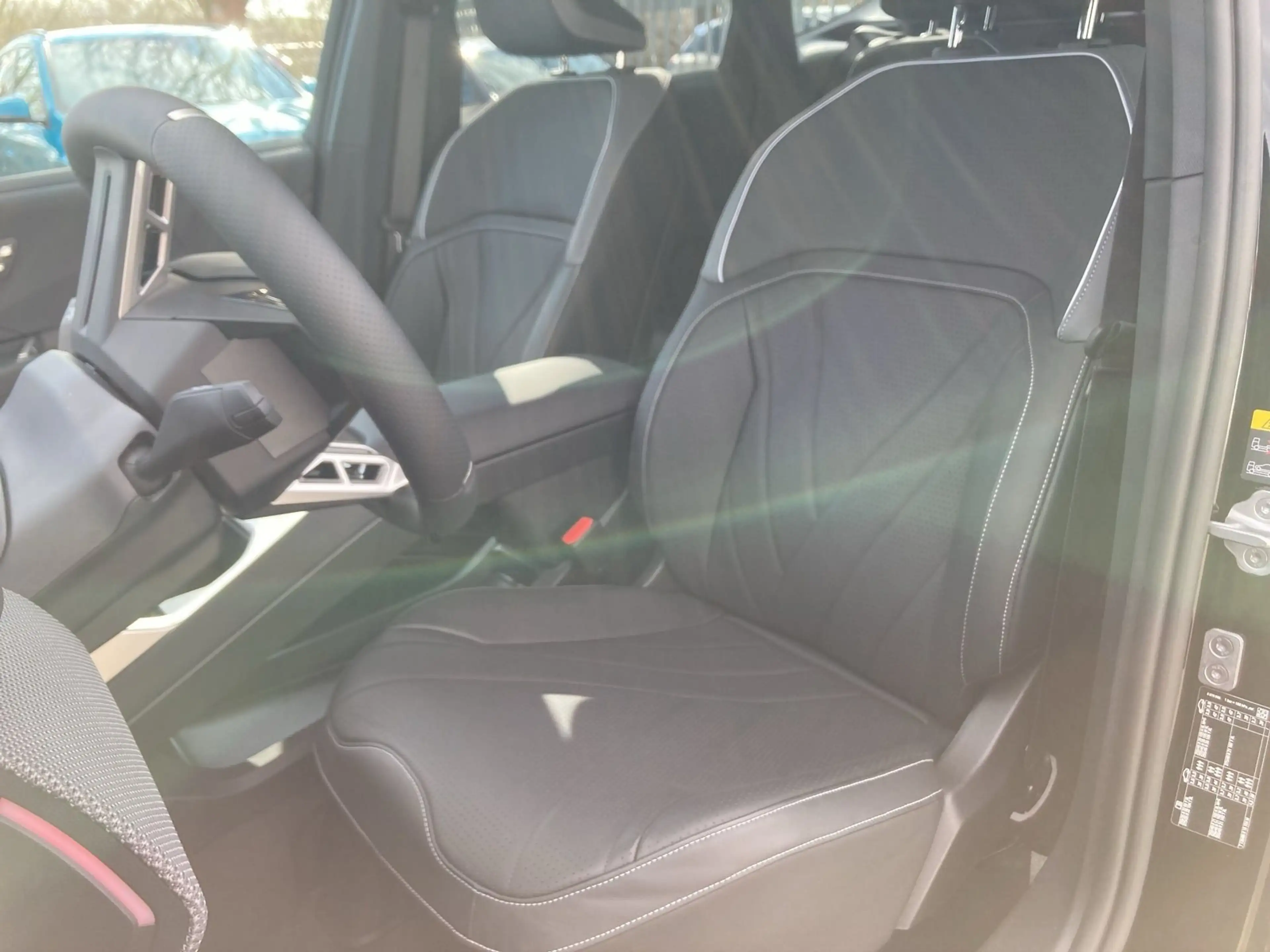 BMW iX3 50 xDrive M Sportpaket Head-Up HK HiFi DAB — photo 9
