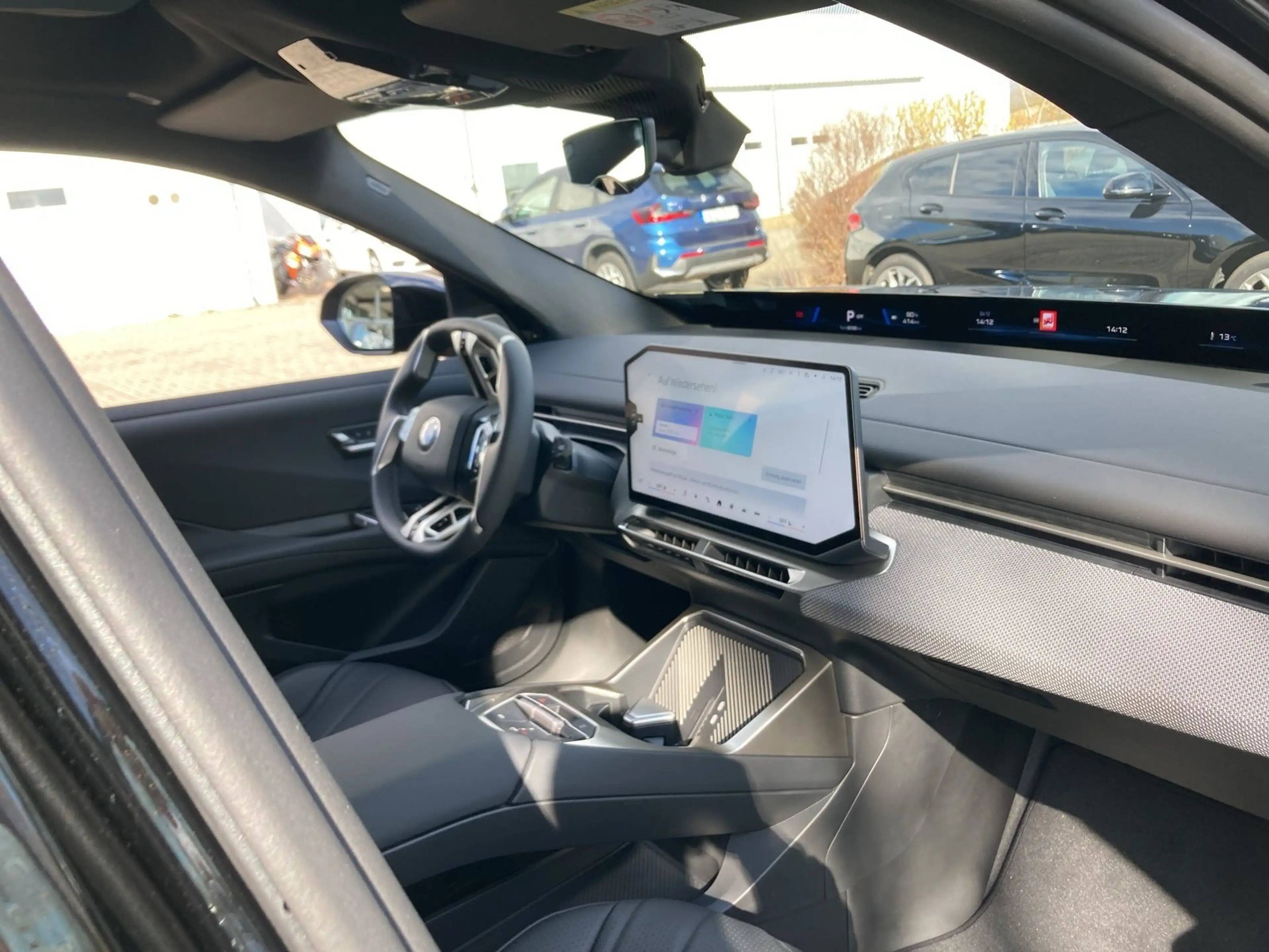 BMW iX3 50 xDrive M Sportpaket Head-Up HK HiFi DAB — photo 11