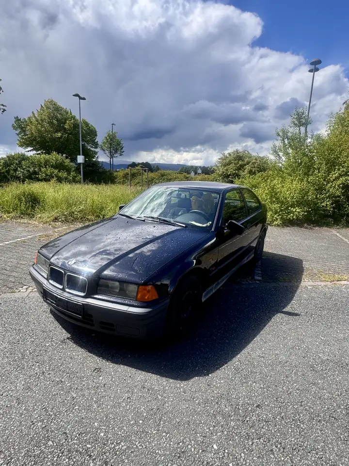 BMW 316i compact, foto 2