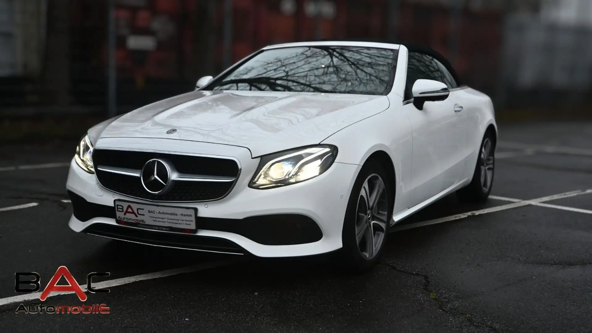 Mercedes-Benz E 400 Cabrio 4Matic*LED*HUD*LEDER*AIRMATIC*360° Blanc - 1