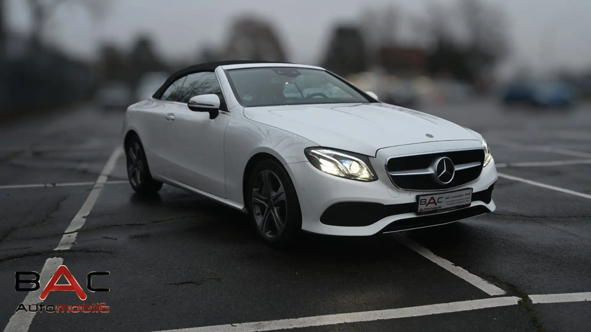 Mercedes-Benz E 400 Cabrio 4Matic*LED*HUD*LEDER*AIRMATIC*360° Blanc - 2