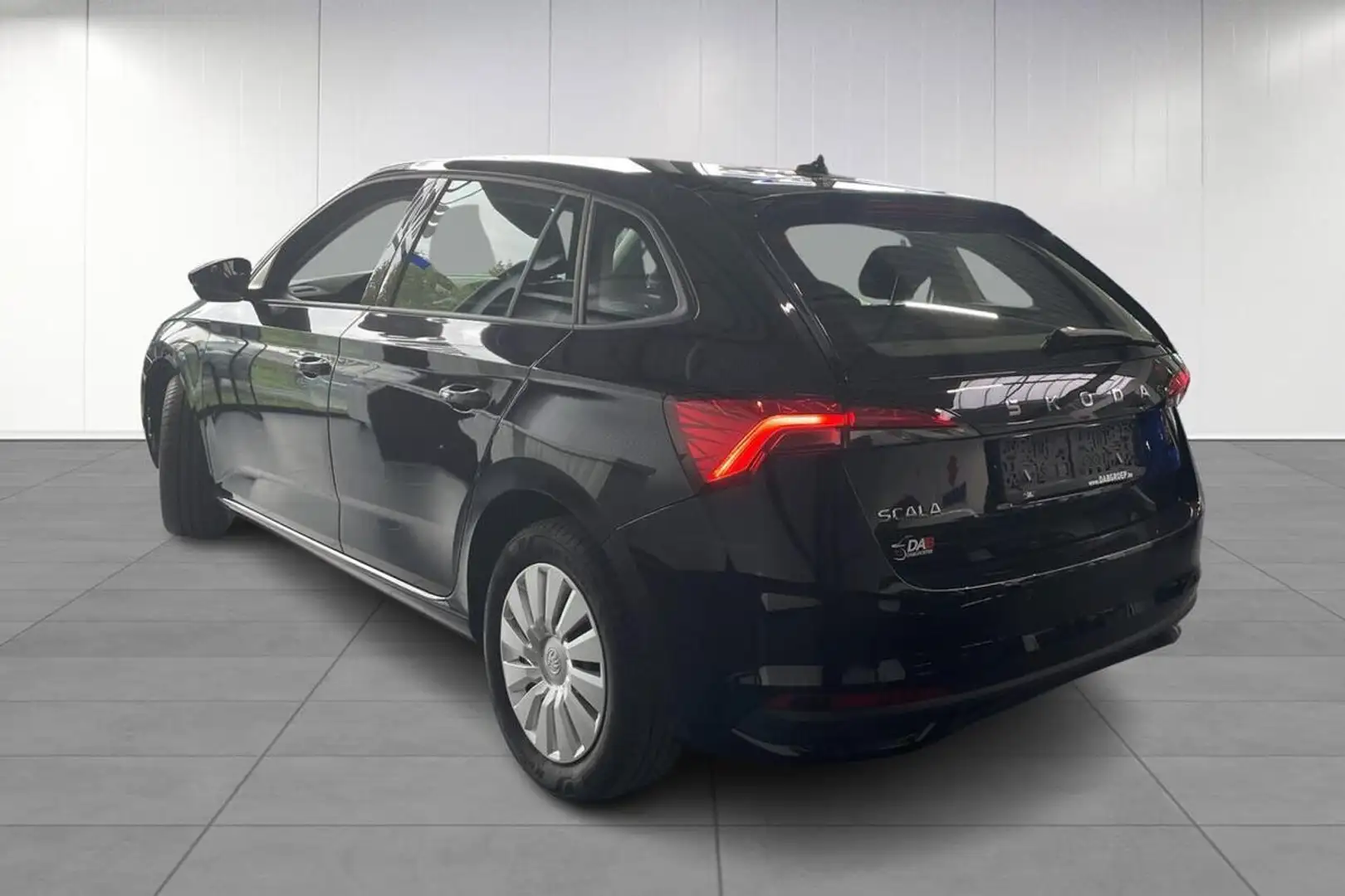 Skoda Scala AUTOMAAT- facelift - virtuele cockpit Zwart - 2