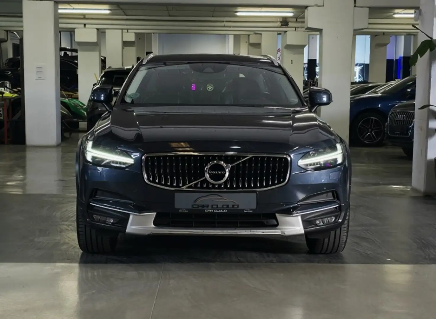 Volvo V90 Cross Country T6 Pro AWD Aut. 320 Bleu - 2