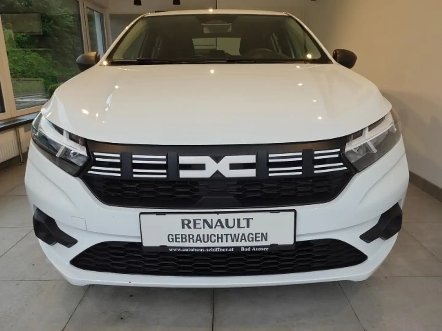 Dacia Sandero Essential TCe 90 White - 2
