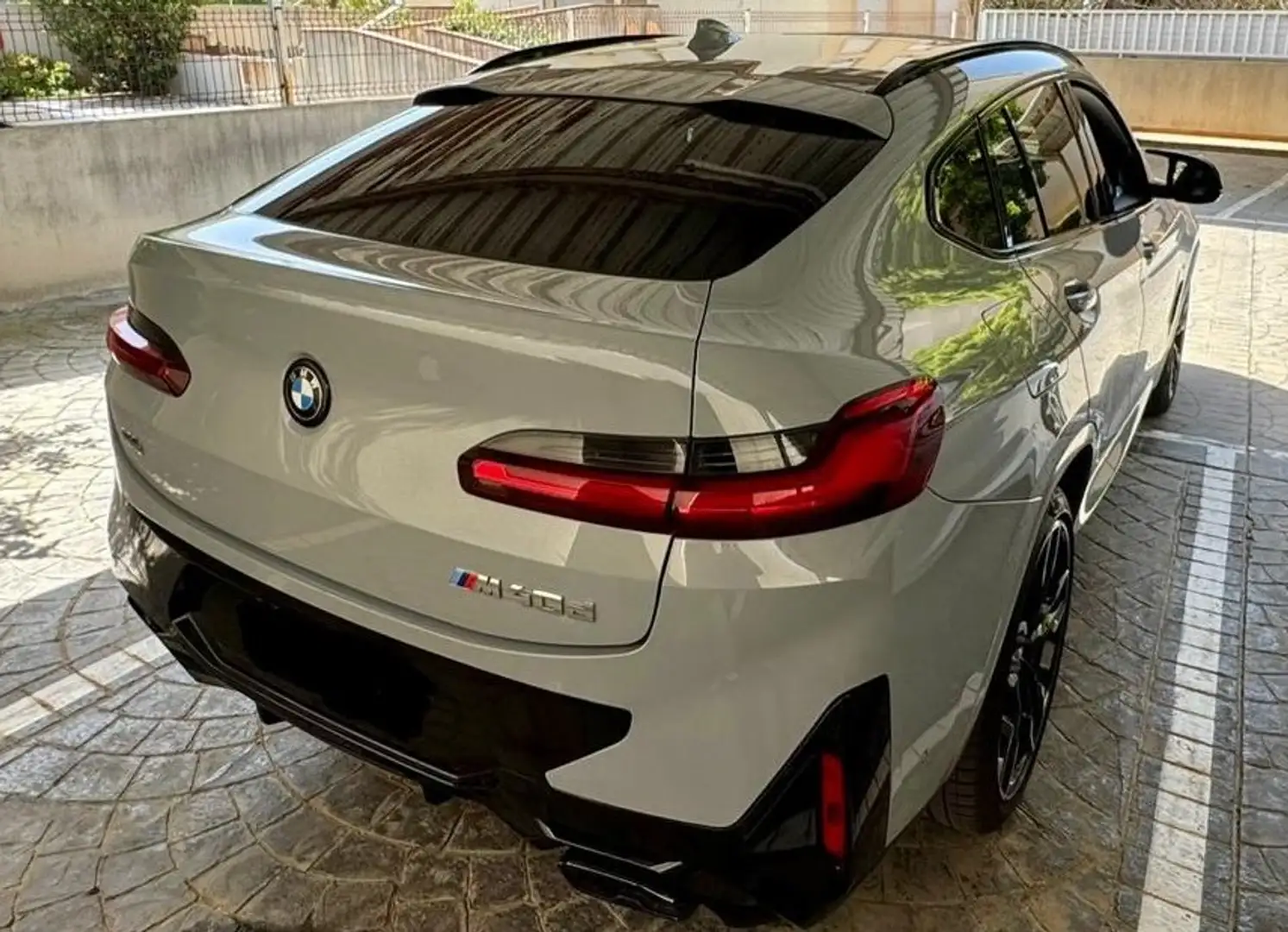 BMW X4 M M40d Grau - 2