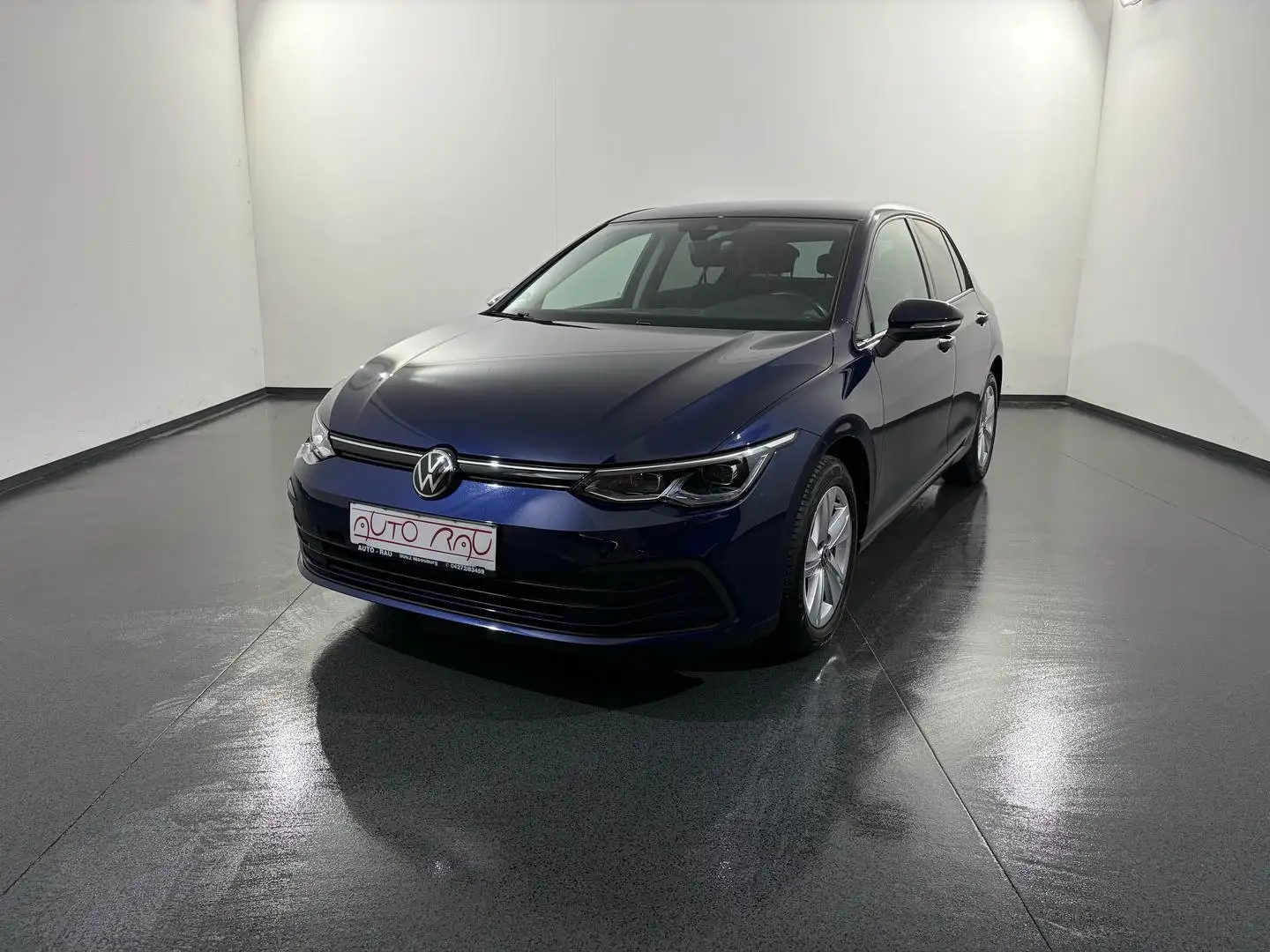 Volkswagen Golf 8 Lim. 1.5 TSI Life *LED*NAVI*RFK* Blau - 2