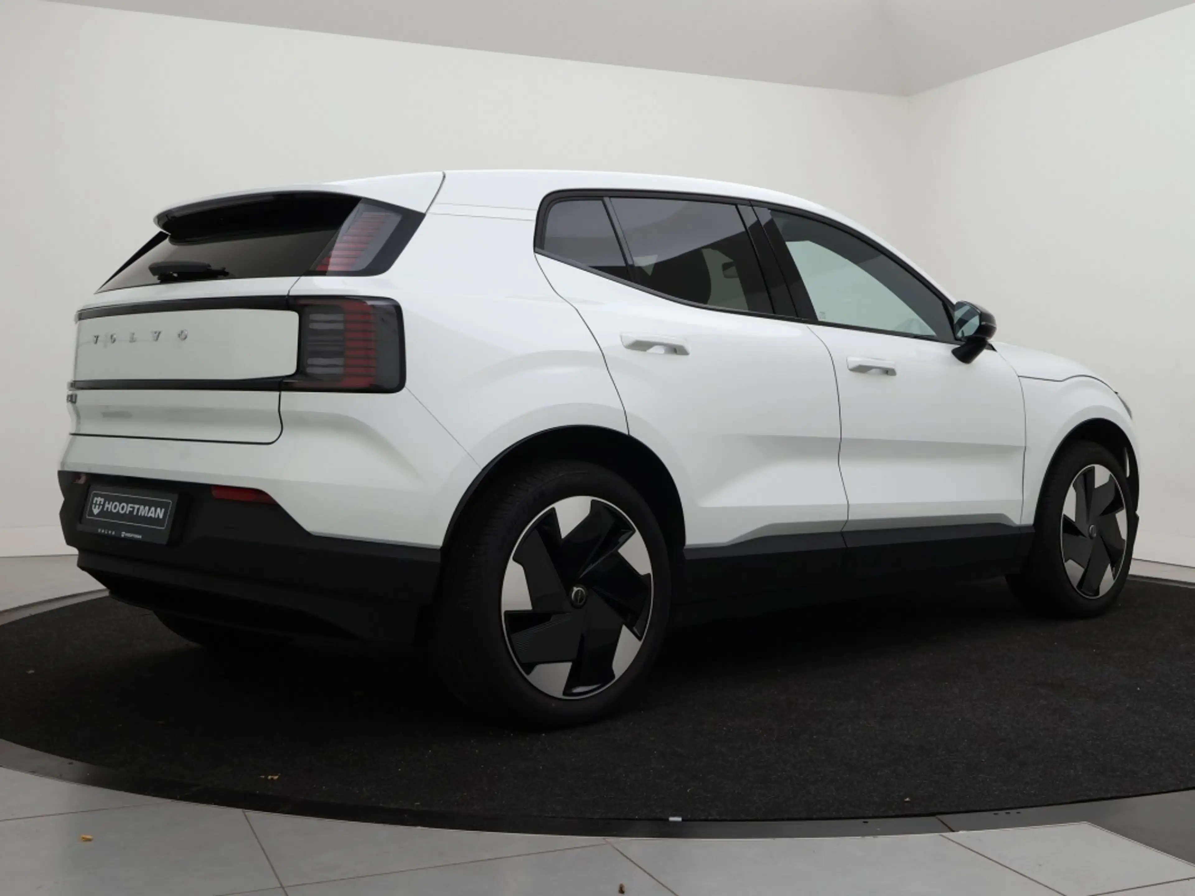 Volvo EX30 EXTENDED RANGE PLUS EUROPA STOELVERWARMING GETINT — photo 3