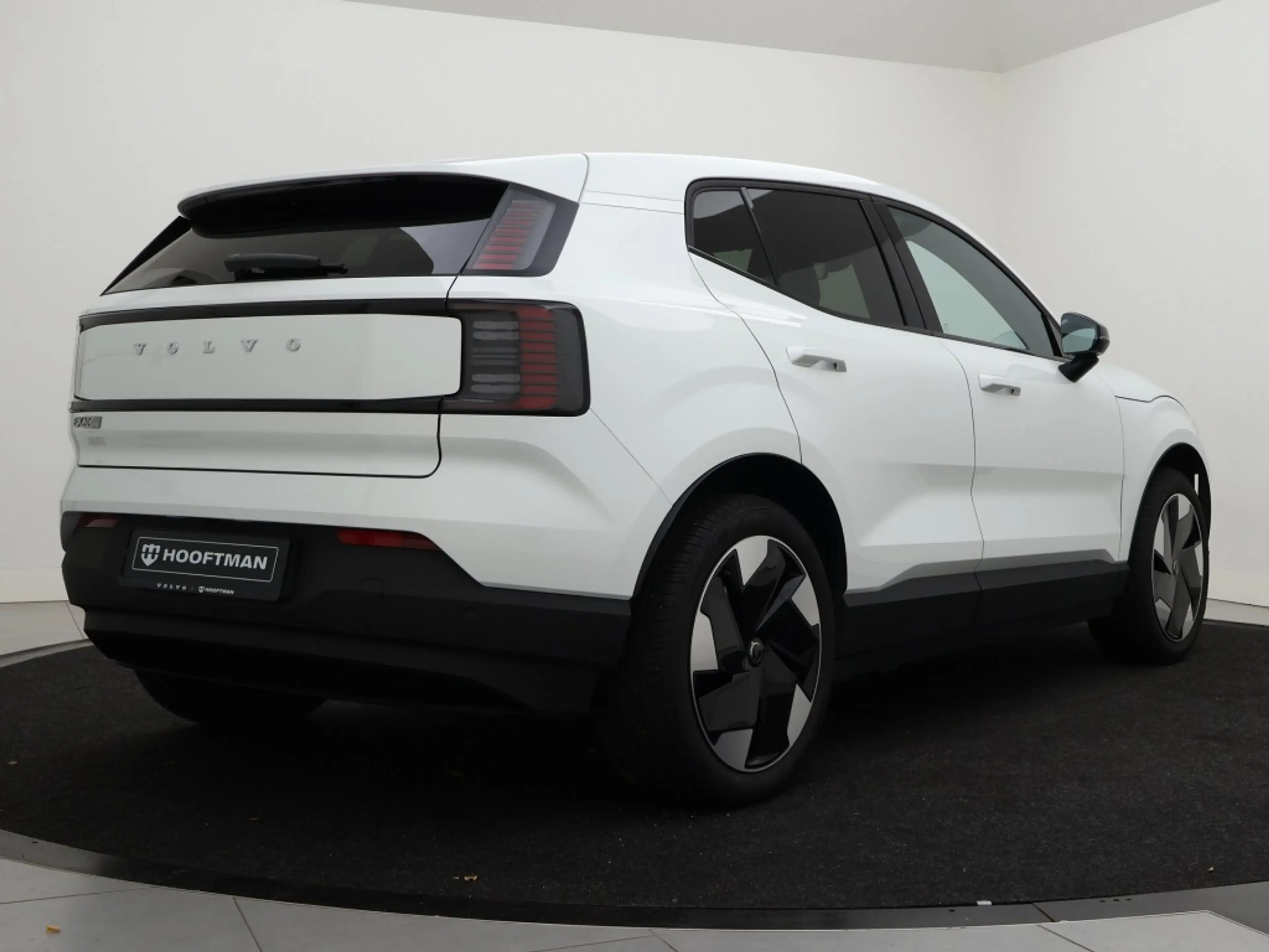 Volvo EX30 EXTENDED RANGE PLUS EUROPA STOELVERWARMING GETINT — photo 4