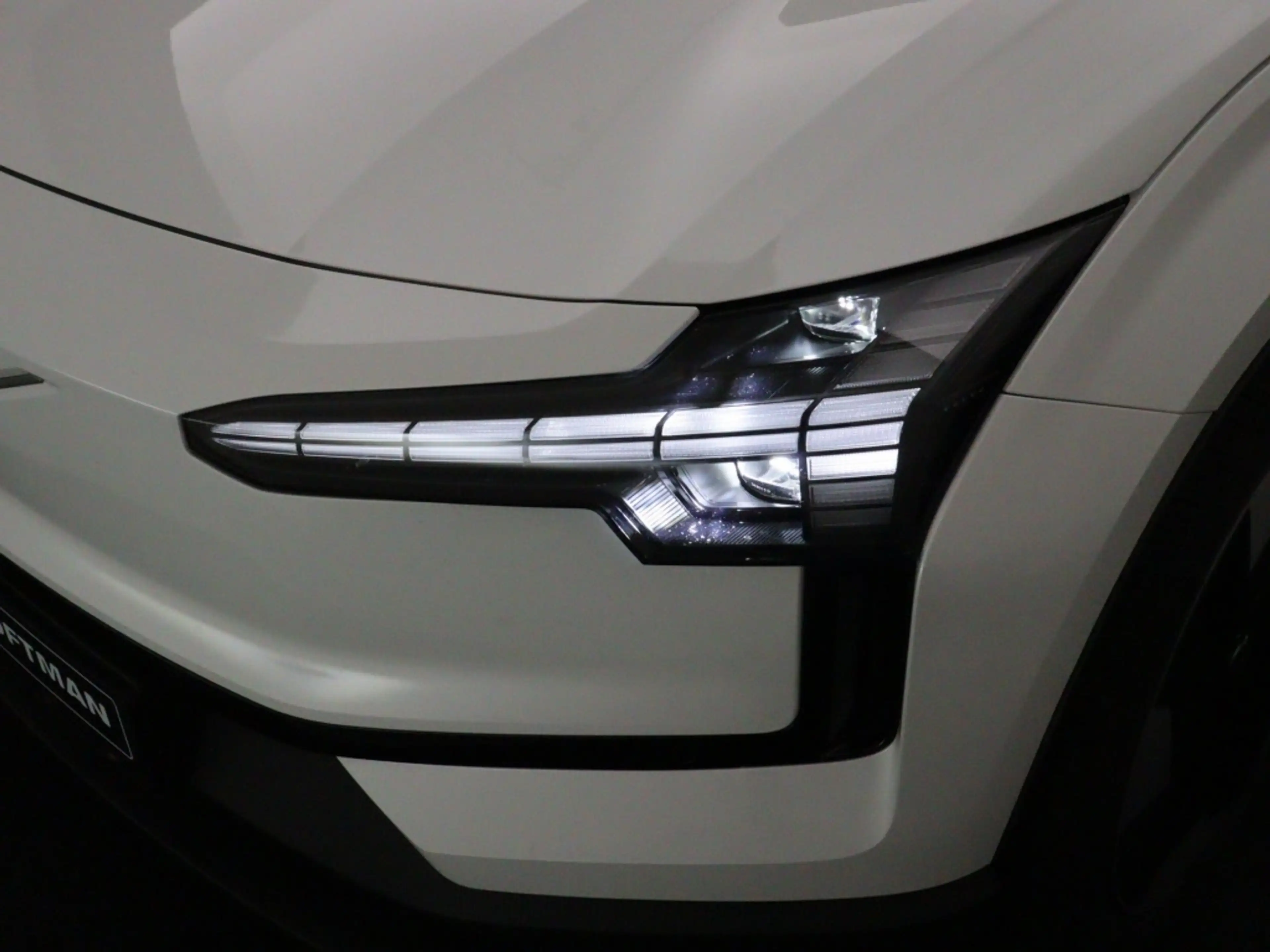 Volvo EX30 EXTENDED RANGE PLUS EUROPA STOELVERWARMING GETINT — photo 8