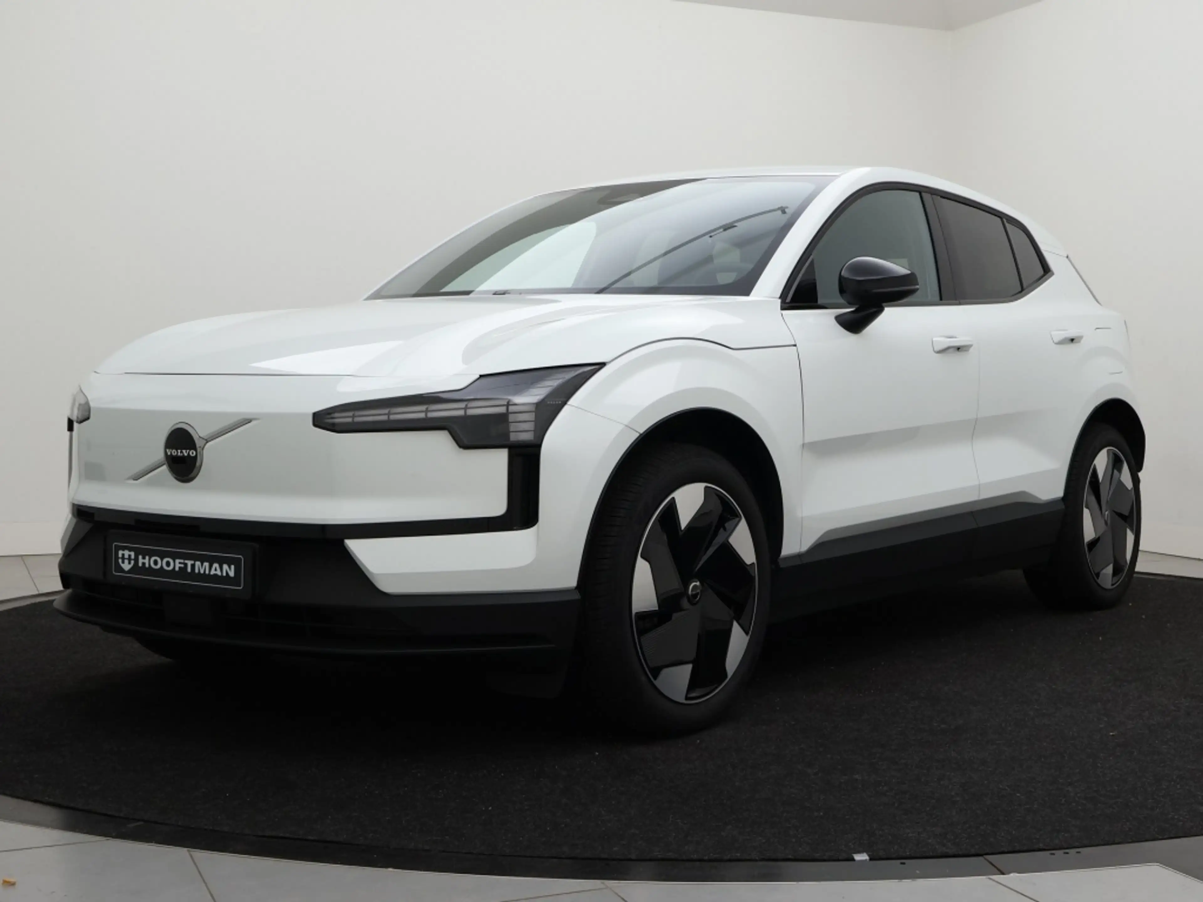 Volvo EX30 EXTENDED RANGE PLUS EUROPA STOELVERWARMING GETINT — photo 2
