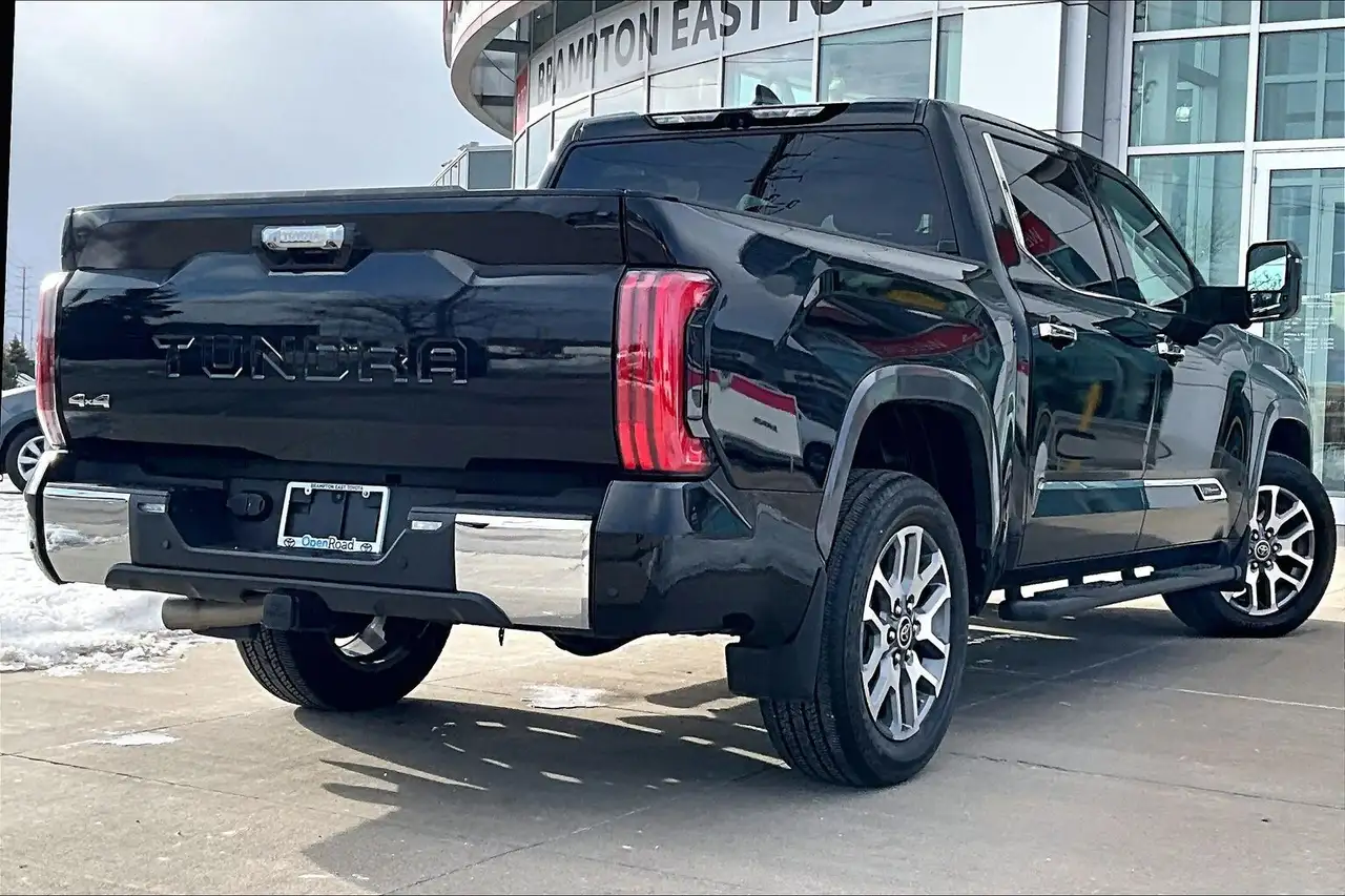 Toyota Tundra снимка Toyota Tundra