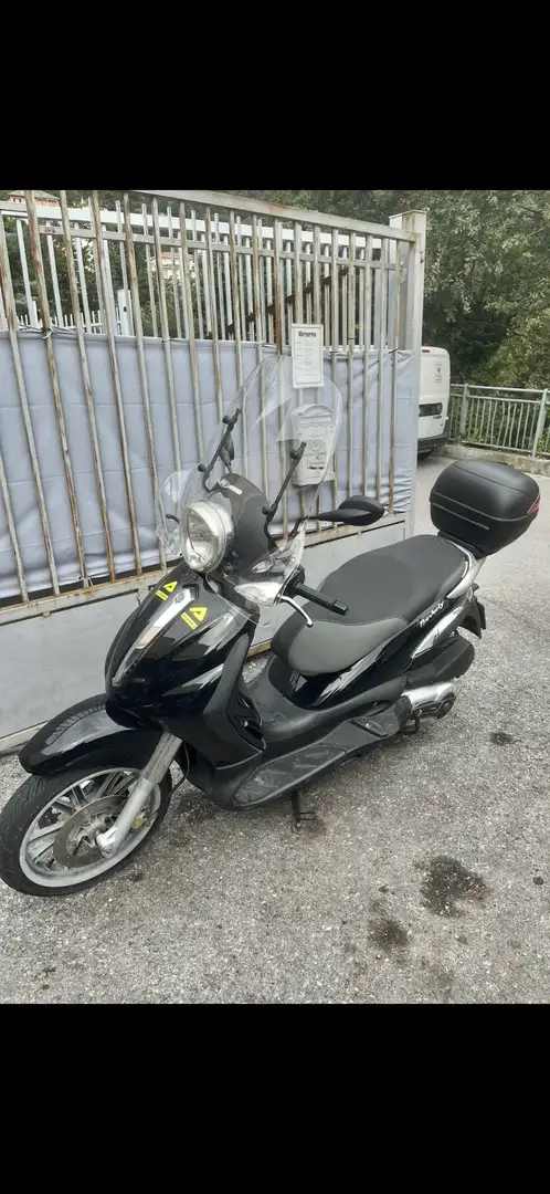 Piaggio Beverly 500 Negro - 1