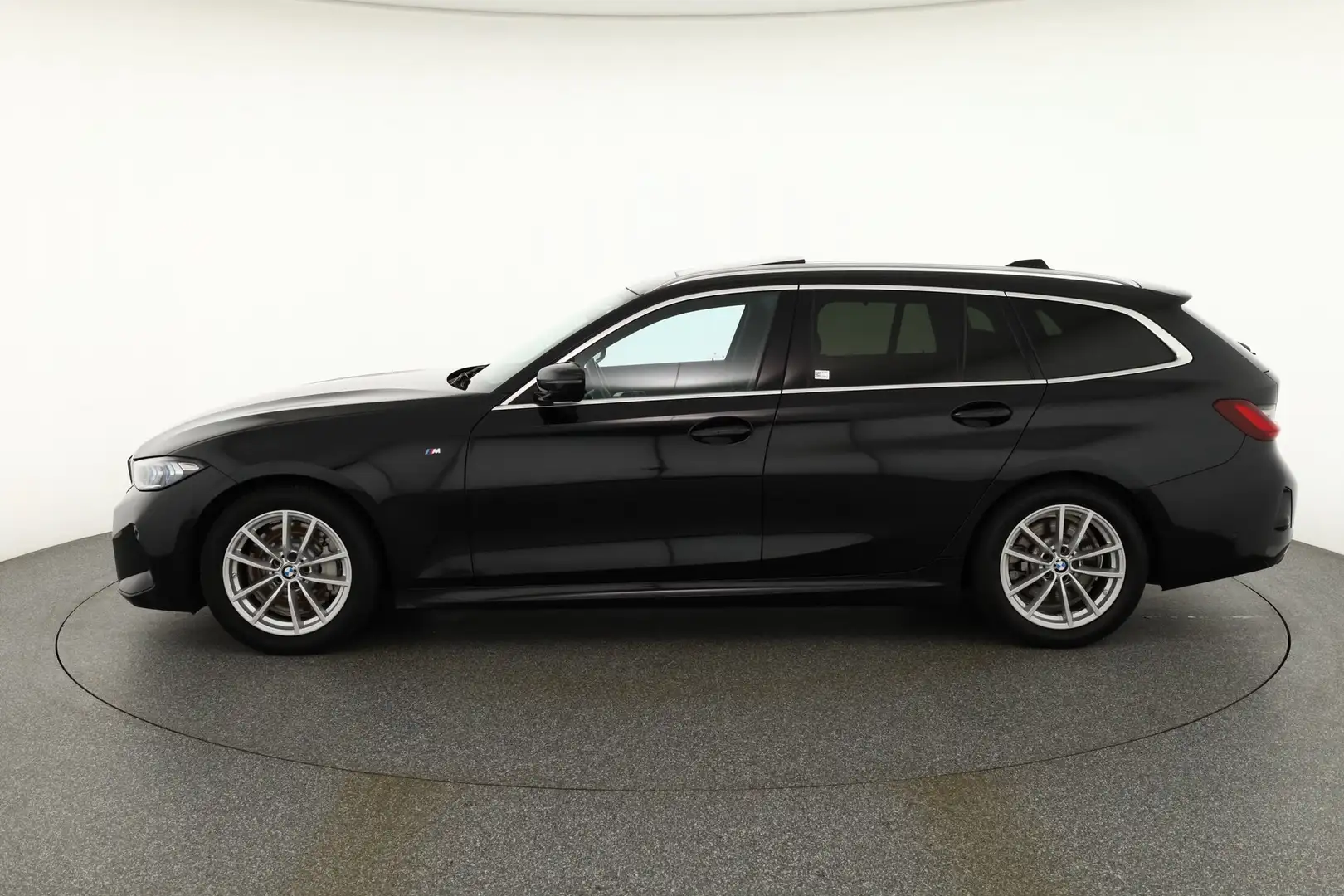 BMW 330 330i M-Sport Touring Aut. LED ACC Navi AHK Pano Noir - 2