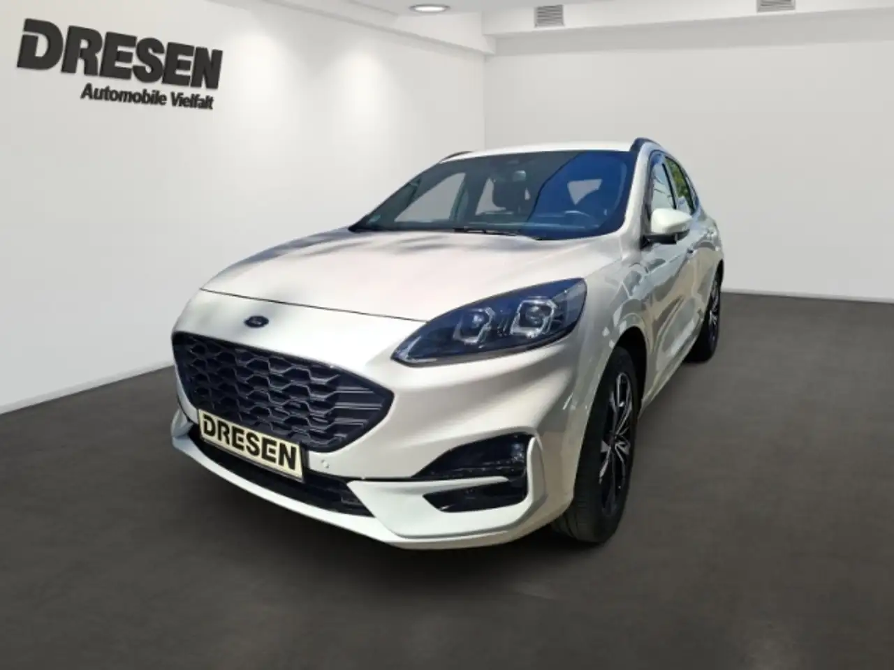 Ford Kuga Plug-In Hybrid ST-Line 2.5 Duratec Winterpaket+Rüc — photo 1 of 15
