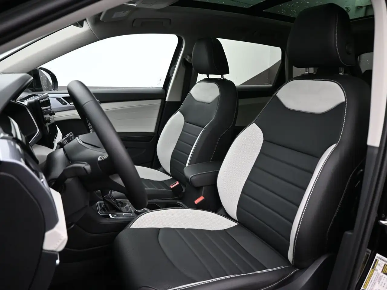 Volkswagen Taos снимка Volkswagen Taos