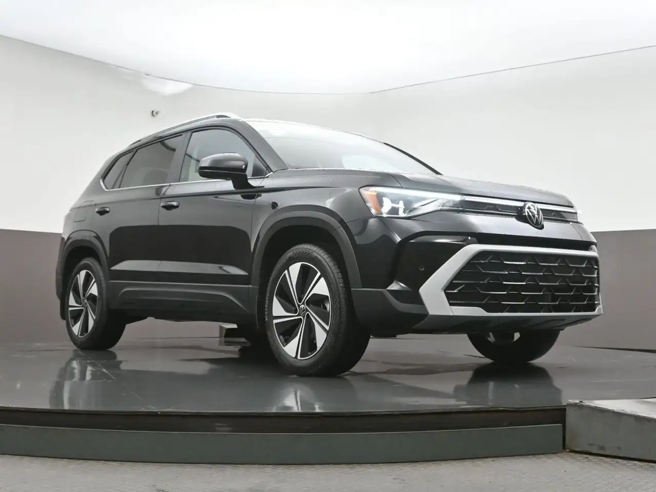 Volkswagen Taos снимка Volkswagen Taos
