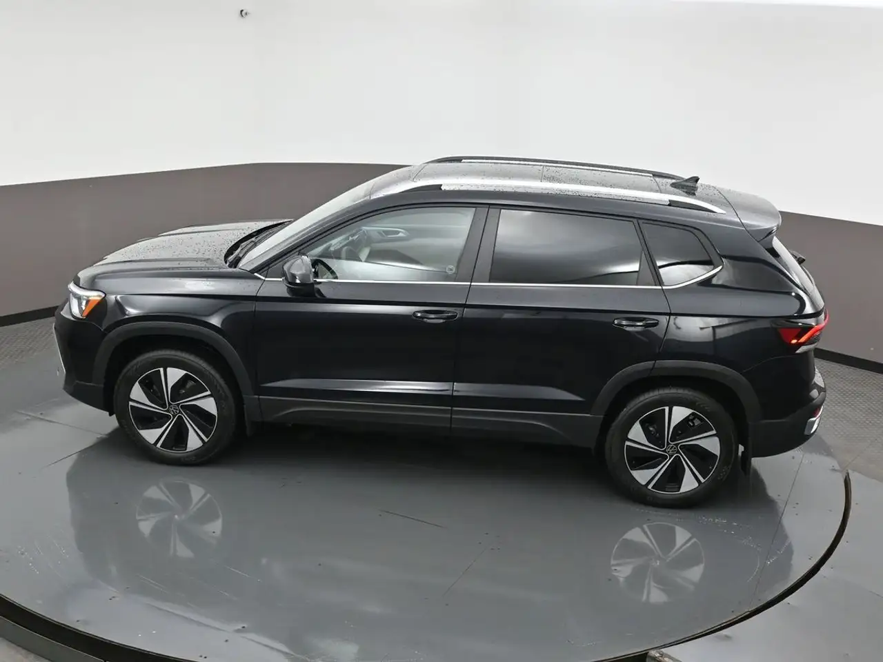 Volkswagen Taos снимка Volkswagen Taos