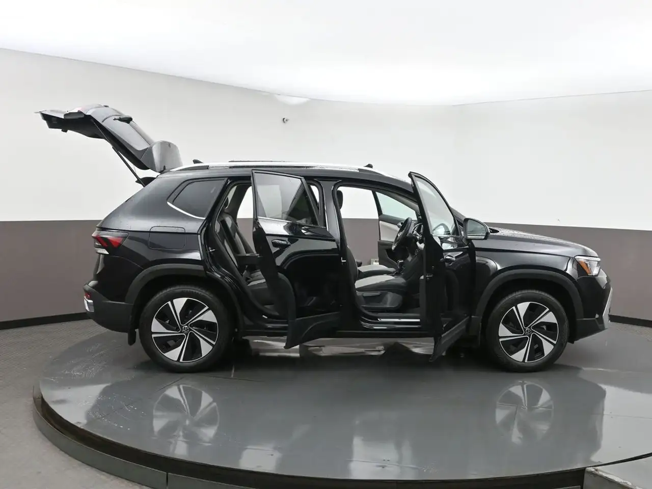 Volkswagen Taos снимка Volkswagen Taos