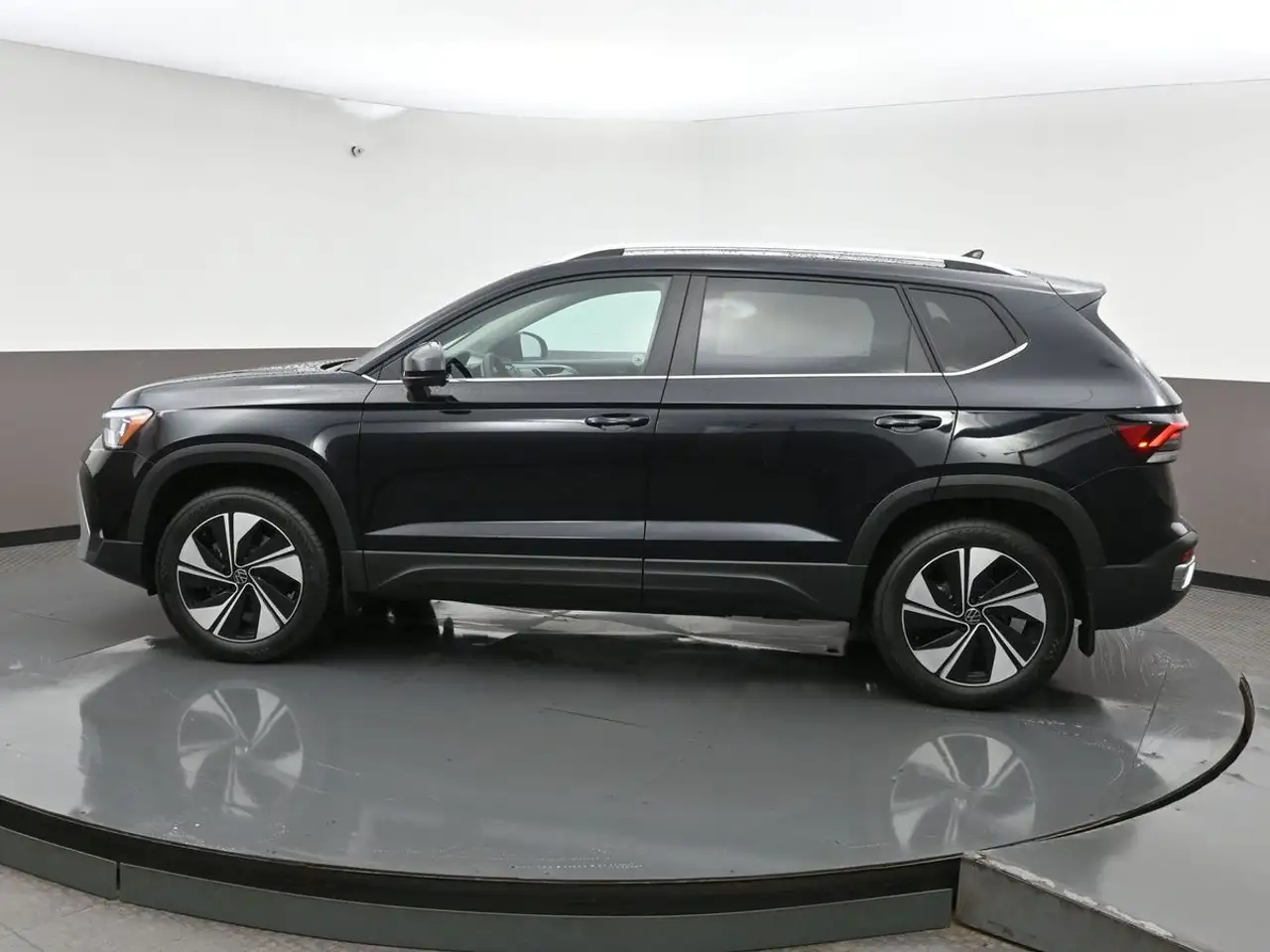 Volkswagen Taos снимка Volkswagen Taos