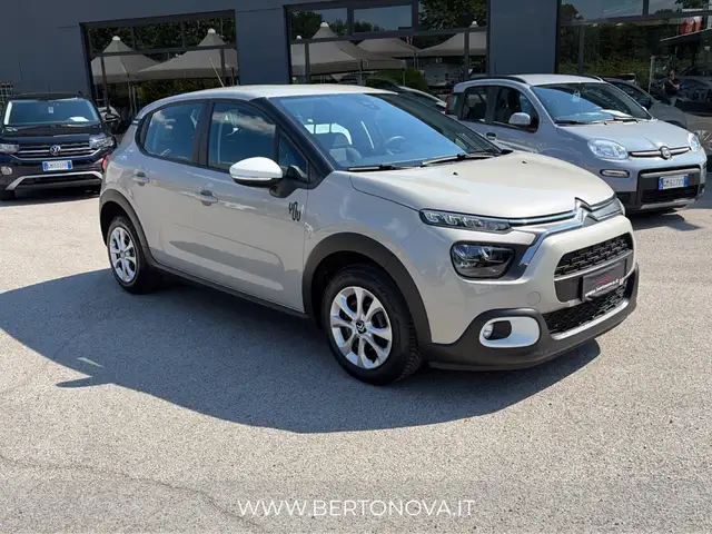 Citroen C3 view 2