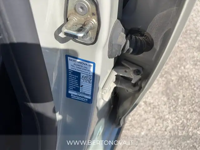 Citroen C3 view 11