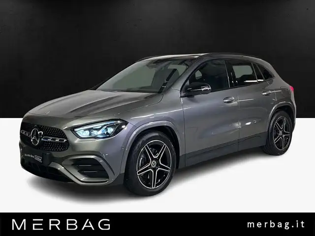 Mercedes-Benz GLA 200
