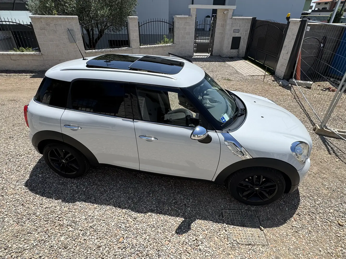 MINI Countryman D MINI COUNTRYMAN 1.6 D - 2