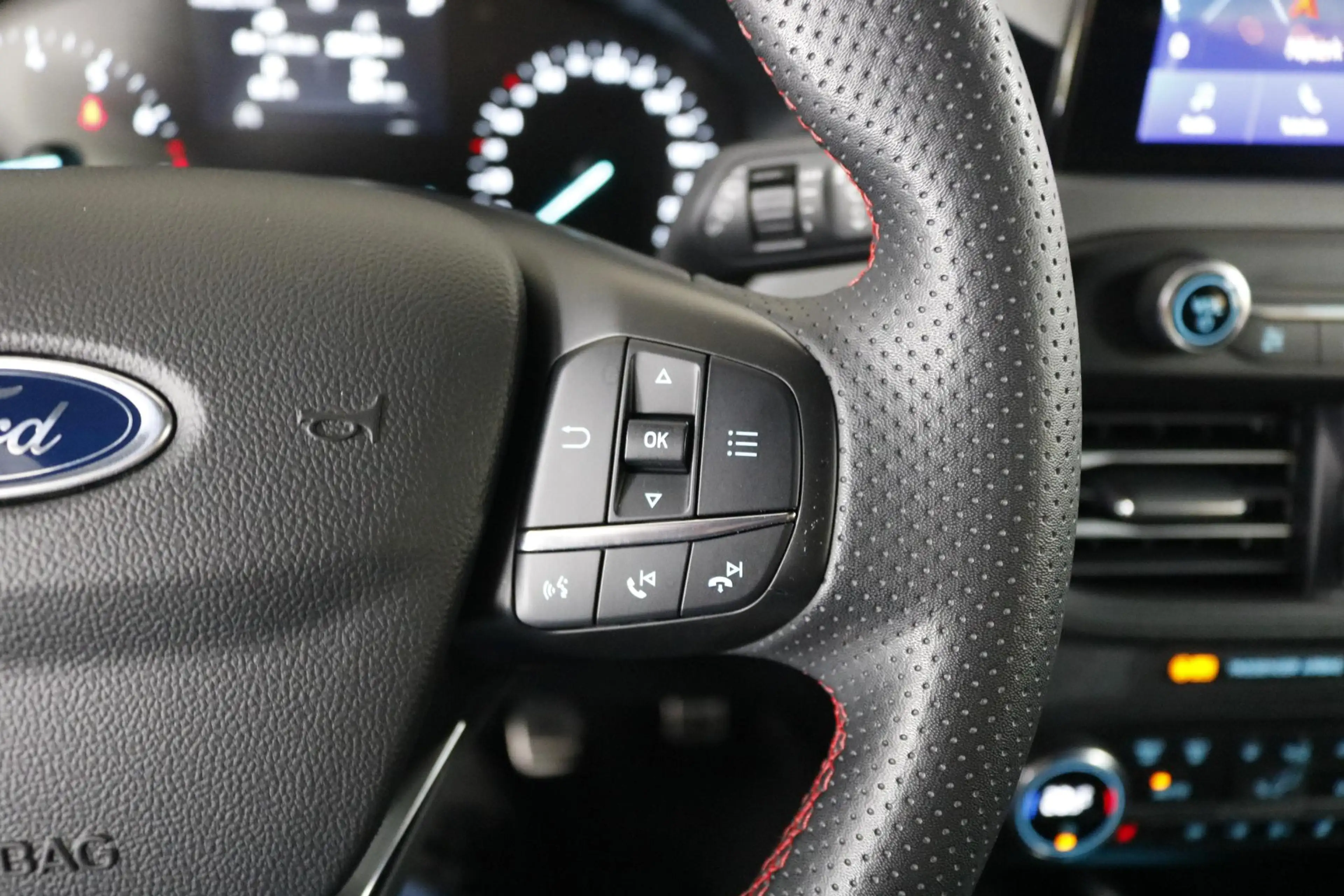 Ford Focus Wagon 1.0 EcoBoost Hybrid ST Line Style Clima | Wi — photo 20