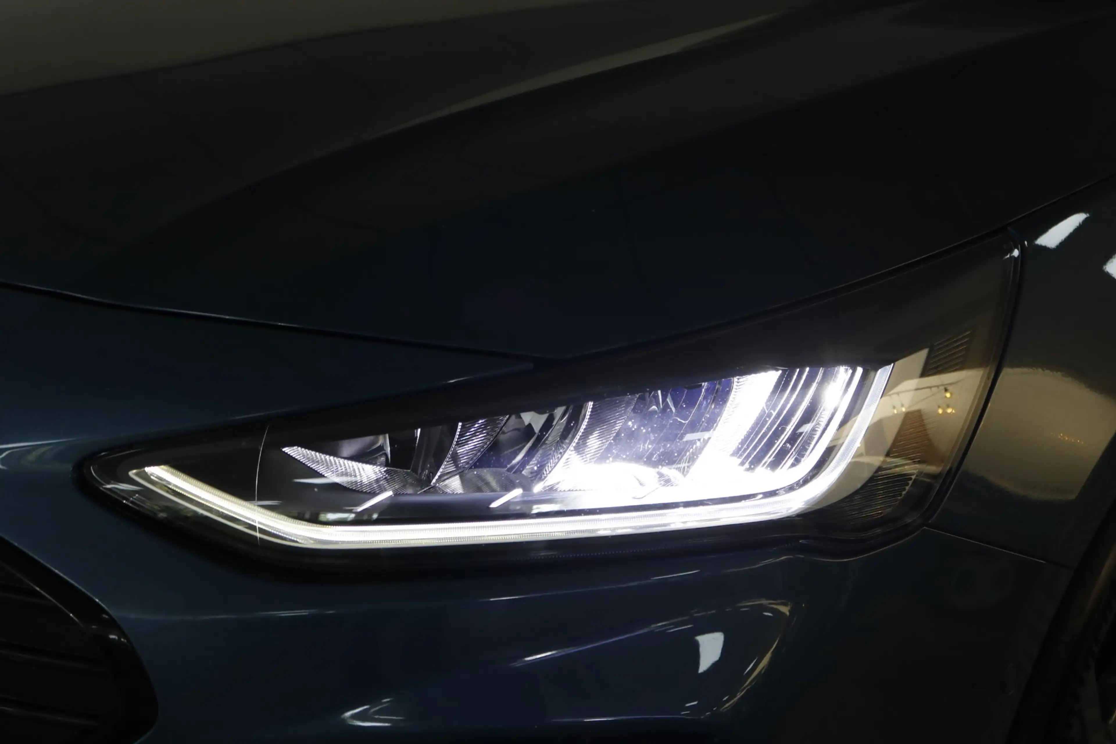 Ford Focus Wagon 1.0 EcoBoost Hybrid ST Line Style Clima | Wi — photo 36