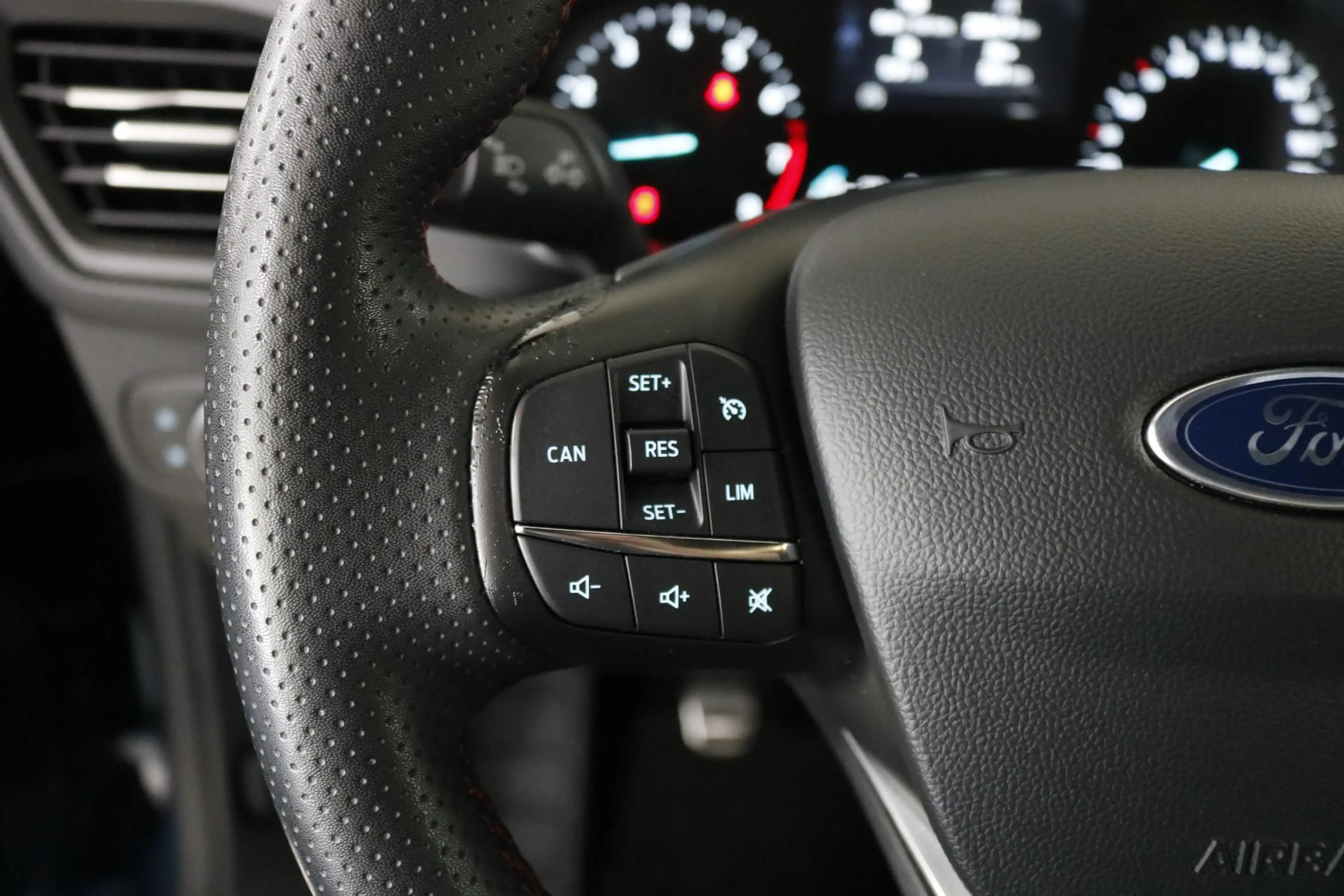 Ford Focus Wagon 1.0 EcoBoost Hybrid ST Line Style Clima | Wi — photo 19